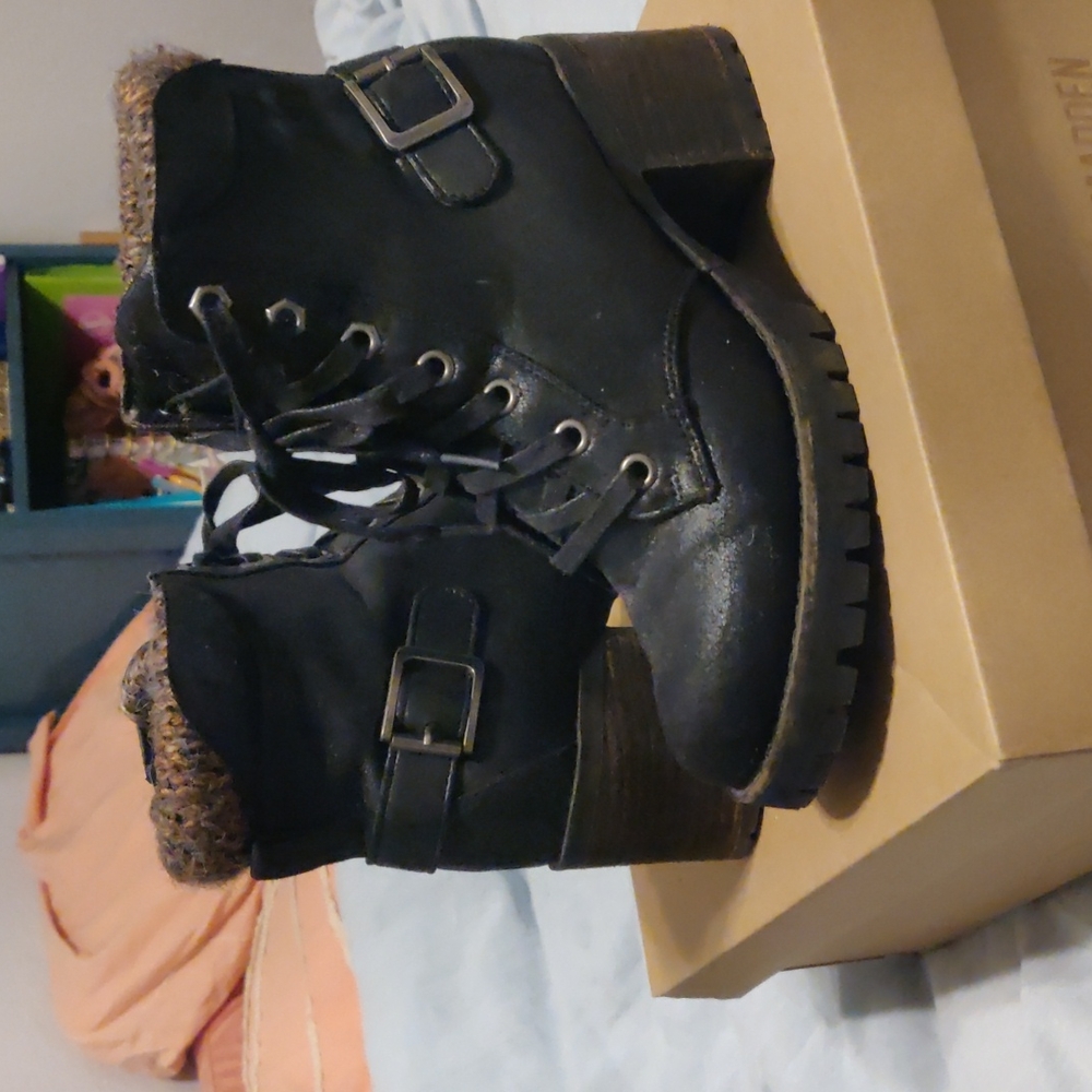 Carlos Santana - Size.6.5 black bootie